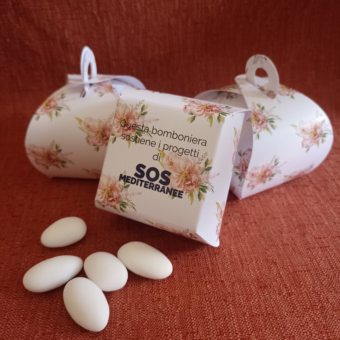 Bomboniera floreale, dettaglio 1, SOS MEDITERRANEE