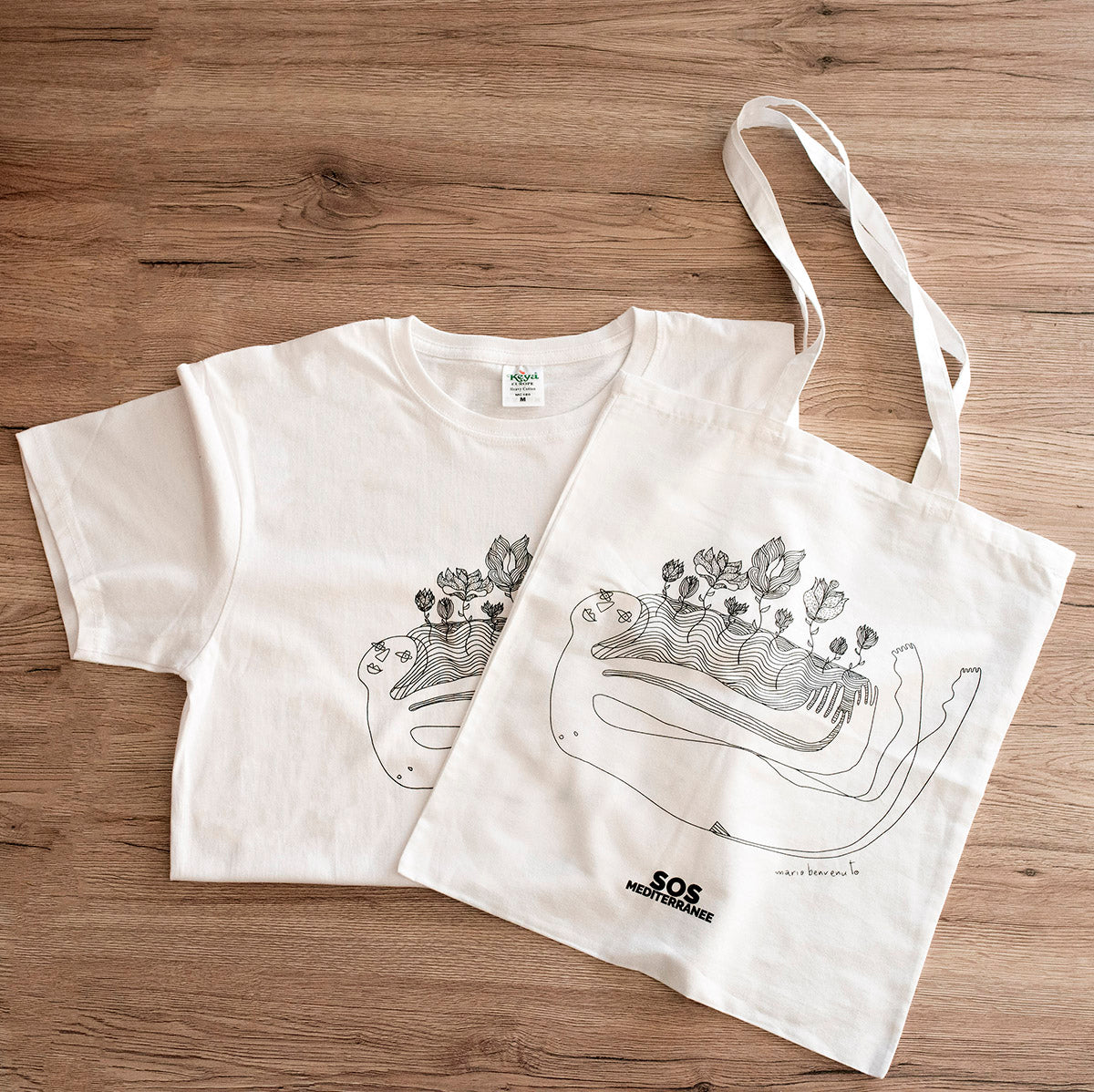 Kit Nave Madre con t-shirt e shopper in cotone, SOS MEDITERRANEE