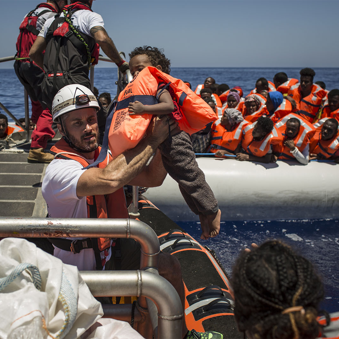 e-card 3 giubbotti di salvataggio, immagine 1, SOS MEDITERRANEE